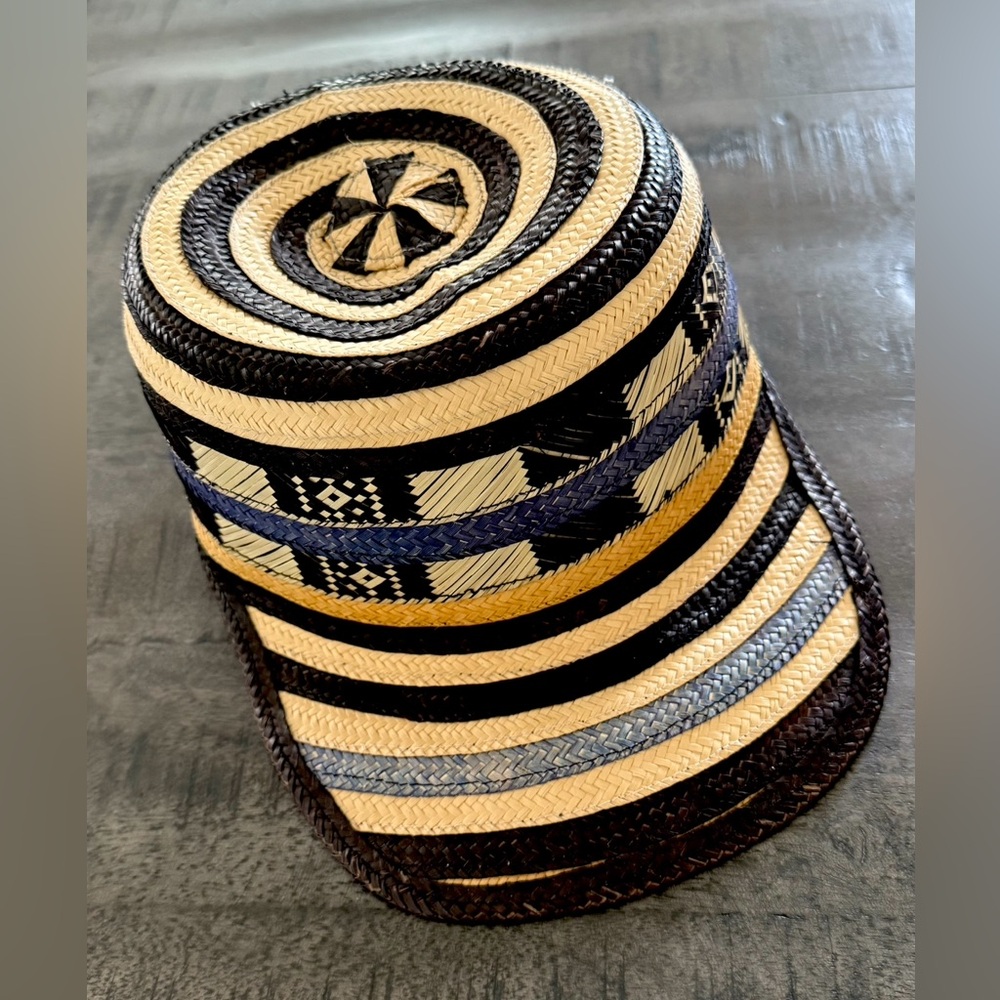 Stylish Black and Tan Patterned Hat